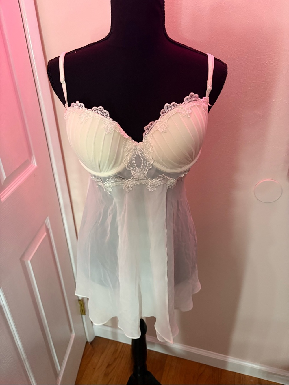 Linea Donatella White Lace-Trim Chiffon Chemise - Picture 2 of 4